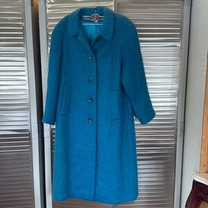 Vintage 1960s George David Teal mohair women’s coat. stunning!